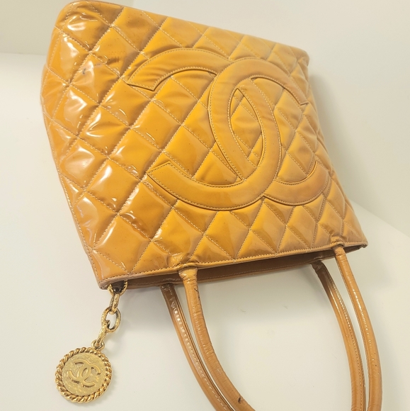 Chanel Medallion Quilted Brown Patent Leather Tote - Picture 9 of 16